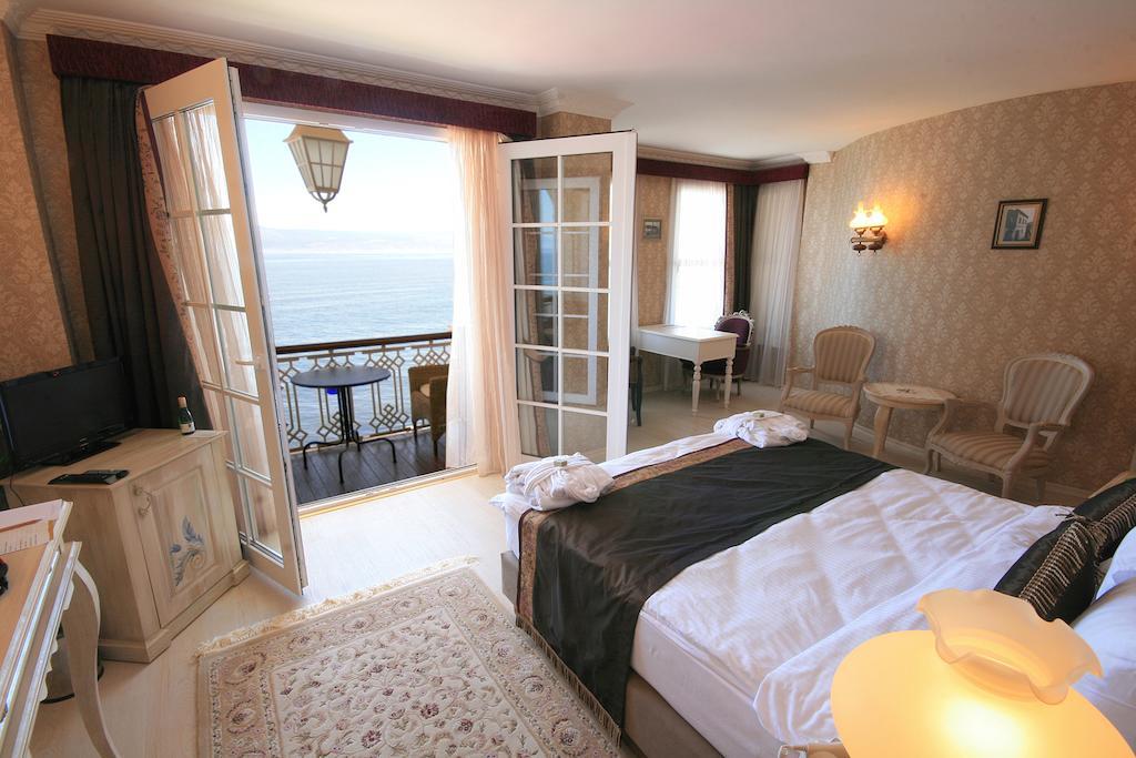 Tirilye Trilyali Butik Hotel מראה חיצוני תמונה