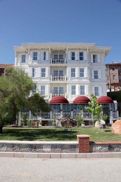 Tirilye Trilyali Butik Hotel מראה חיצוני תמונה